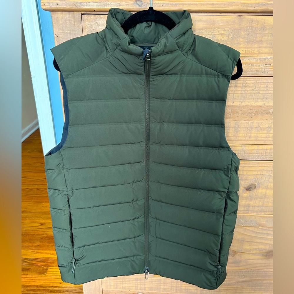 Lululemon Navigation Down Vest - Dark Olive - Men M